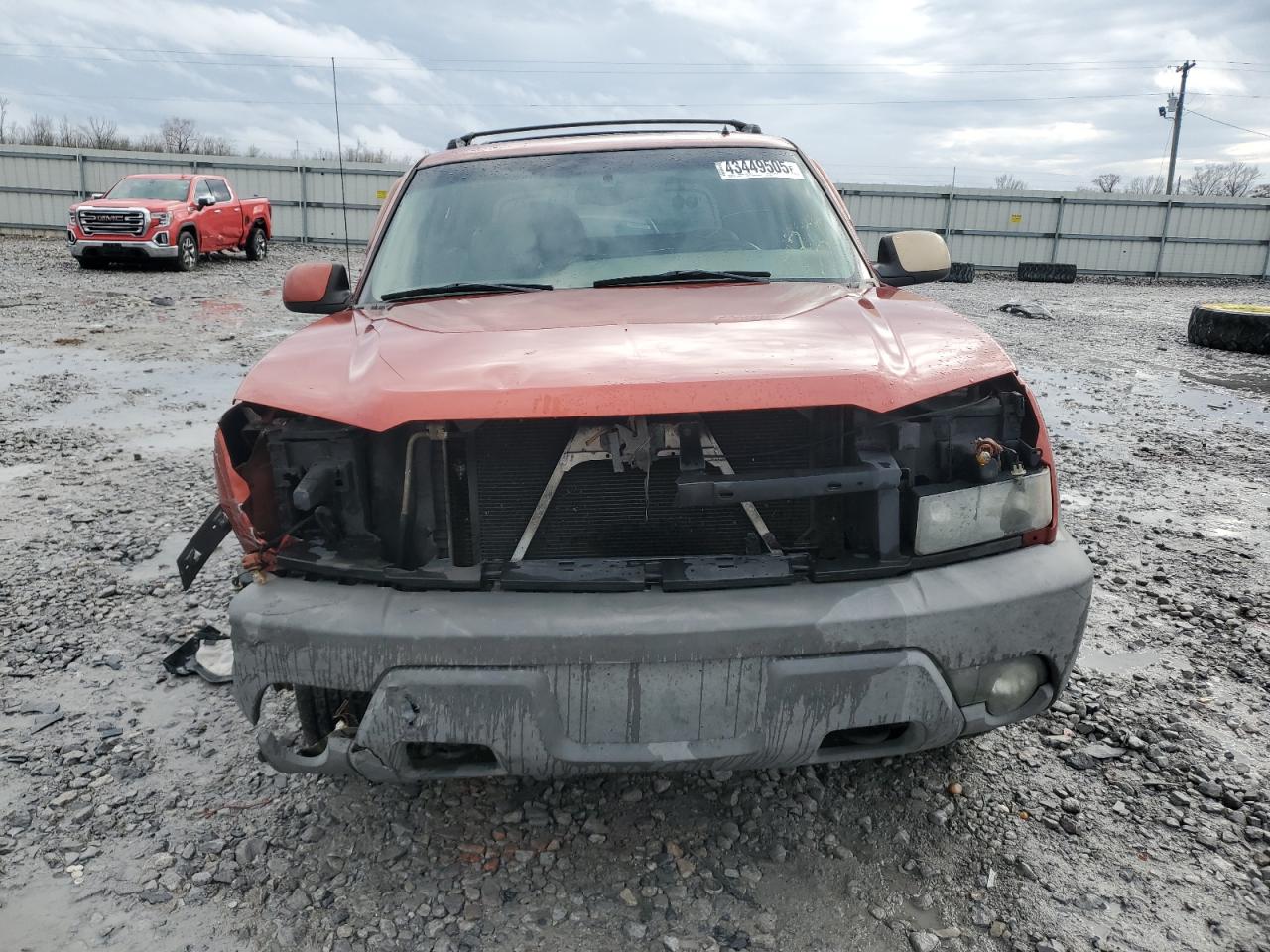 2002 Chevrolet Avalanche VIN 3GNEC13T52G230339 Copart auction photo, front end damage thumbnail 5