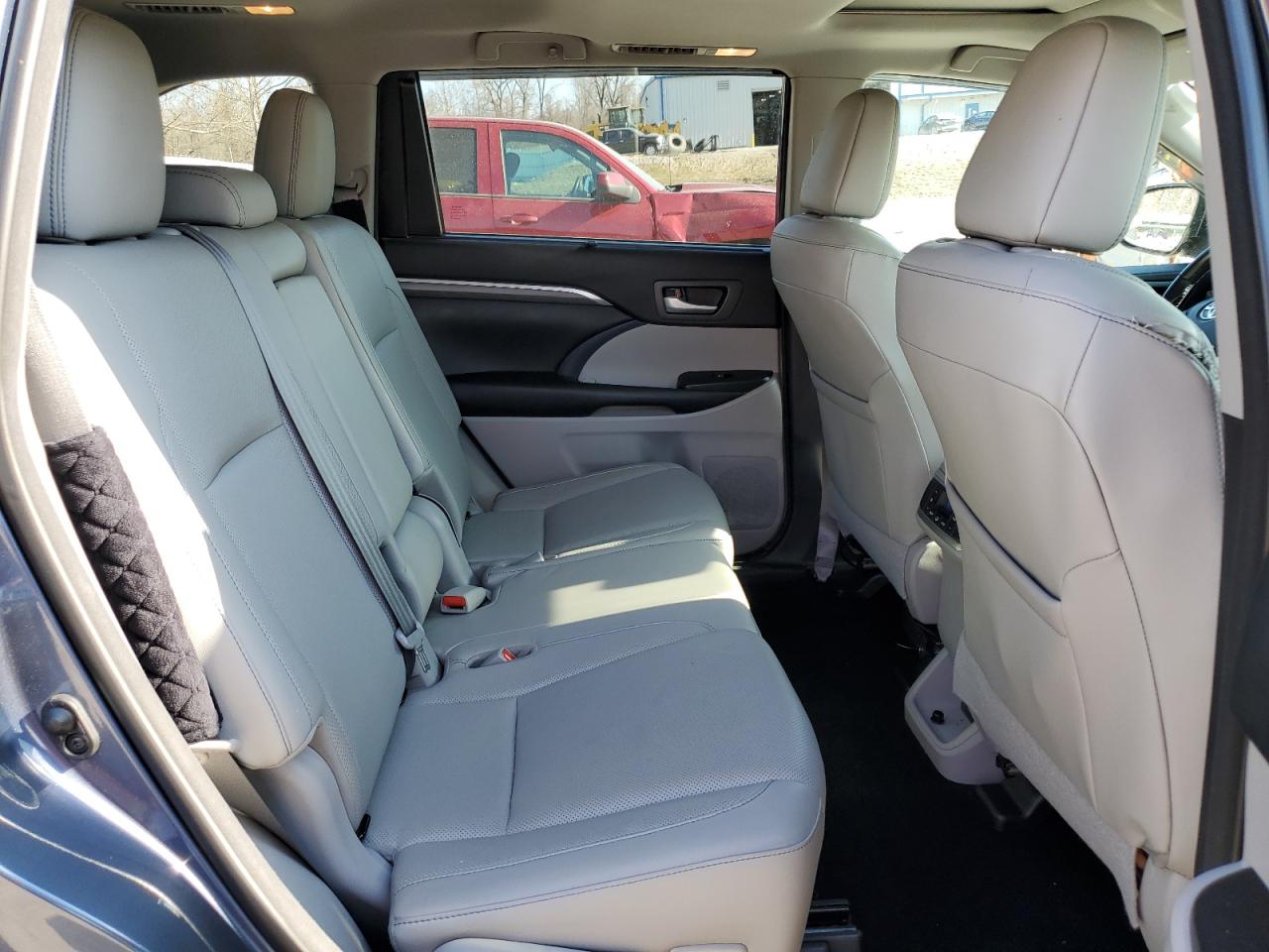2018 Toyota Highlander VIN 5TDYZRFH1JS289009 Copart auction photo, front end / side damage thumbnail 12