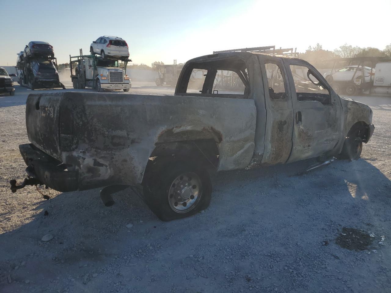 2003 Ford F250 VIN 1FTNX21F83EA39880 Copart auction photo, burn / burn - interior damage thumbnail 3