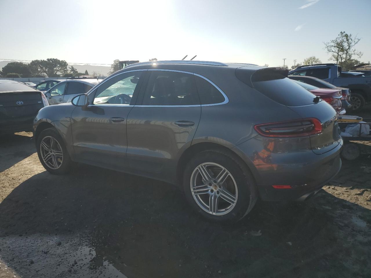 2015 Porsche Macan VIN WP1AB2A51FLB51861 Copart auction photo, normal wear damage thumbnail 2