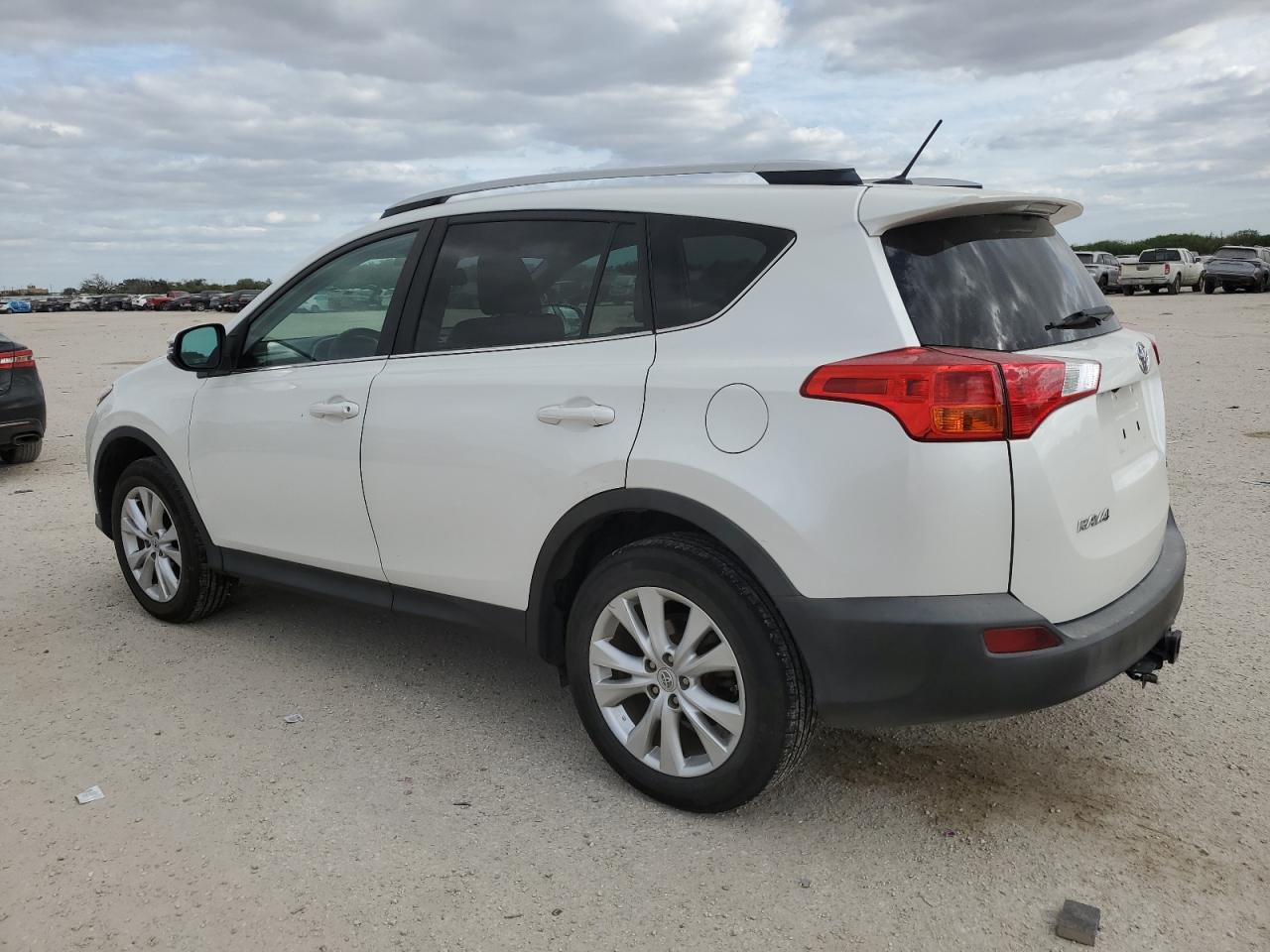 2014 Toyota RAV 4 VIN 2T3YFREV8EW129925 Copart auction photo, side damage thumbnail 2