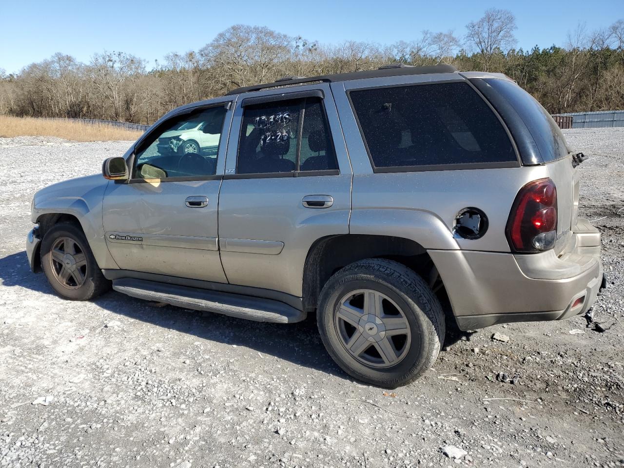 2002 Chevrolet TrailBlazer VIN 1GNDS13S622191369 Copart auction photo, front end / side damage thumbnail 2