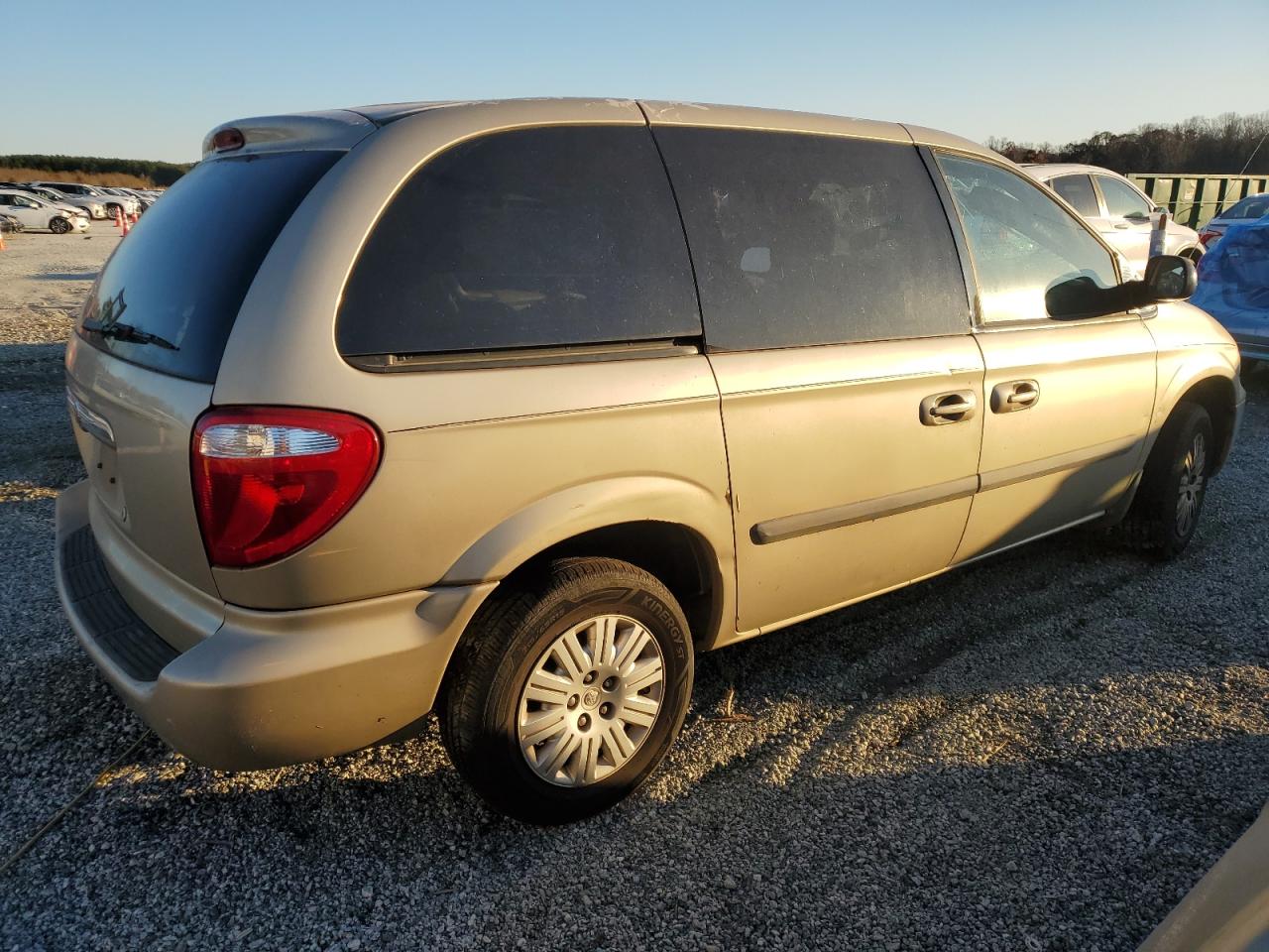2006 Chrysler Town & Country VIN 1A4GP45R86B506028 Copart auction photo, top/roof damage thumbnail 3