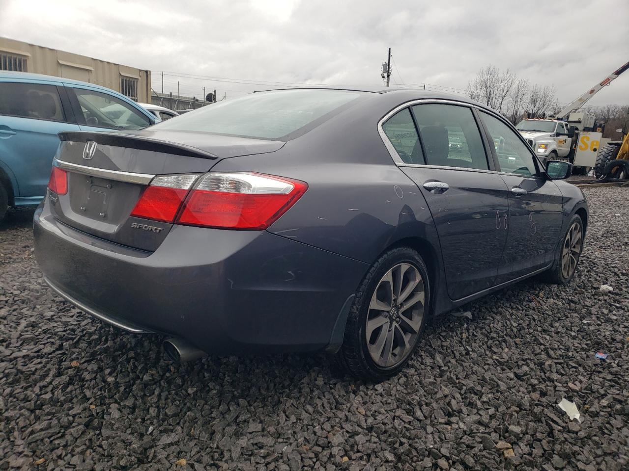 2014 Honda Accord VIN 1HGCR2F52EA240428 Copart auction photo, minor dent/scratches / rear end damage thumbnail 3