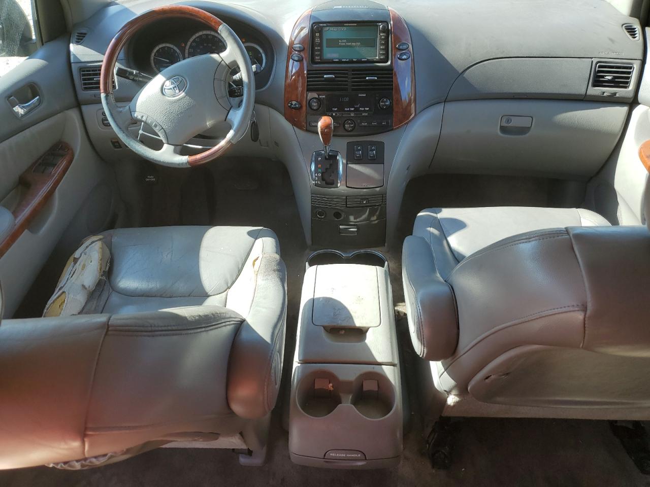 2005 Toyota Sienna VIN 5TDBA22C75S032778 Copart auction photo, rear end / front end damage thumbnail 8