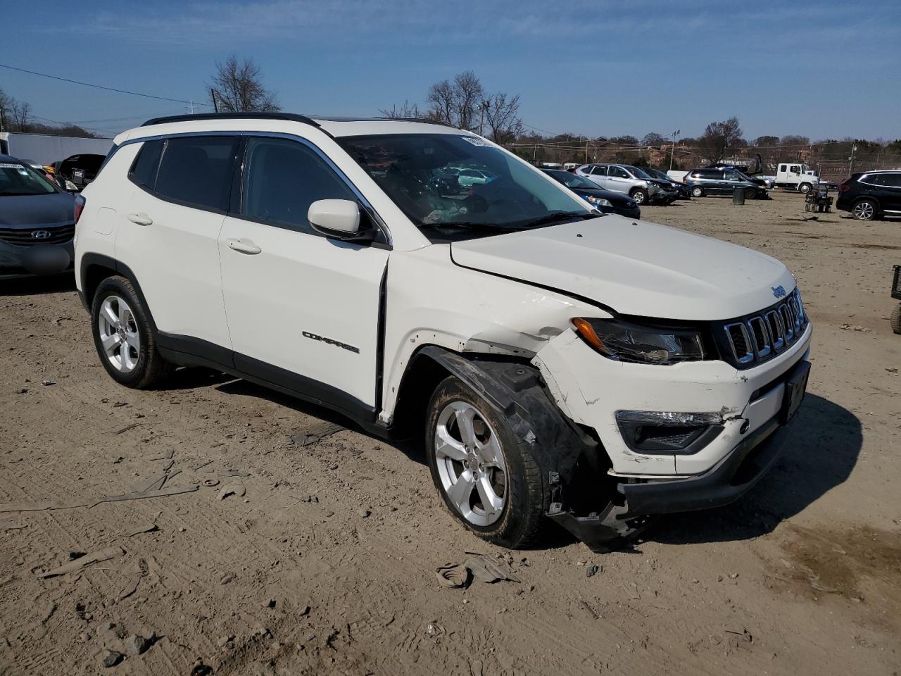 2019 Jeep Compass VIN 3C4NJDBB6KT828892 Copart auction photo, front end damage thumbnail 4