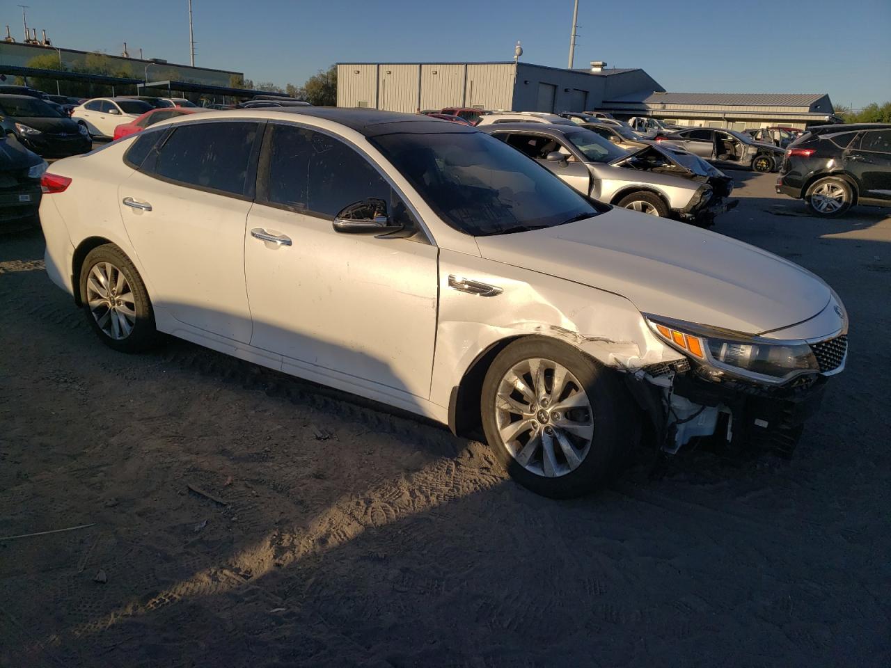 2016 KIA Optima VIN 5XXGU4L35GG063362 Copart auction photo, front end damage thumbnail 4
