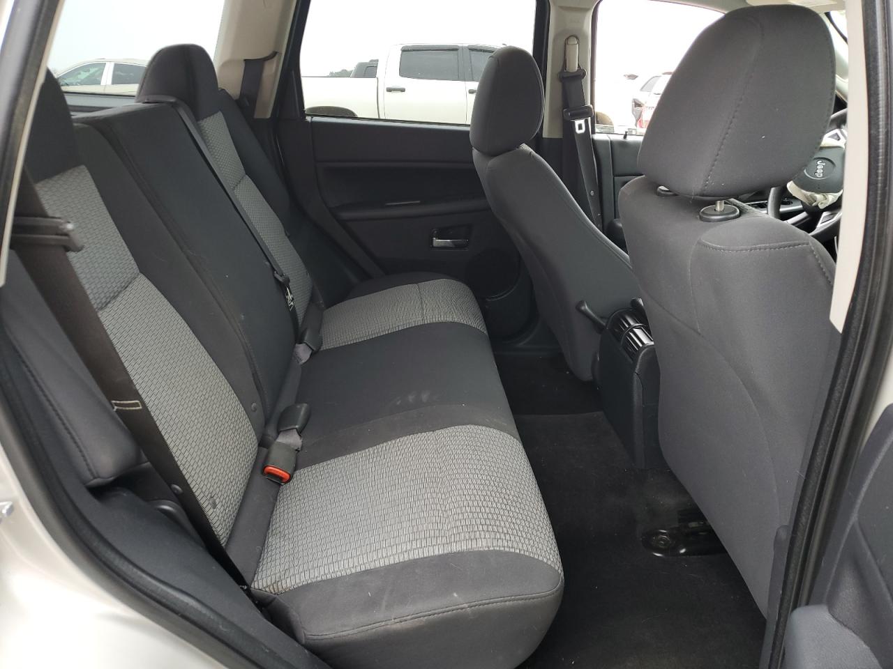2010 Jeep Grand Cherokee VIN 1J4PR4GKXAC147245 Copart auction photo, front end / minor dent/scratches damage thumbnail 11