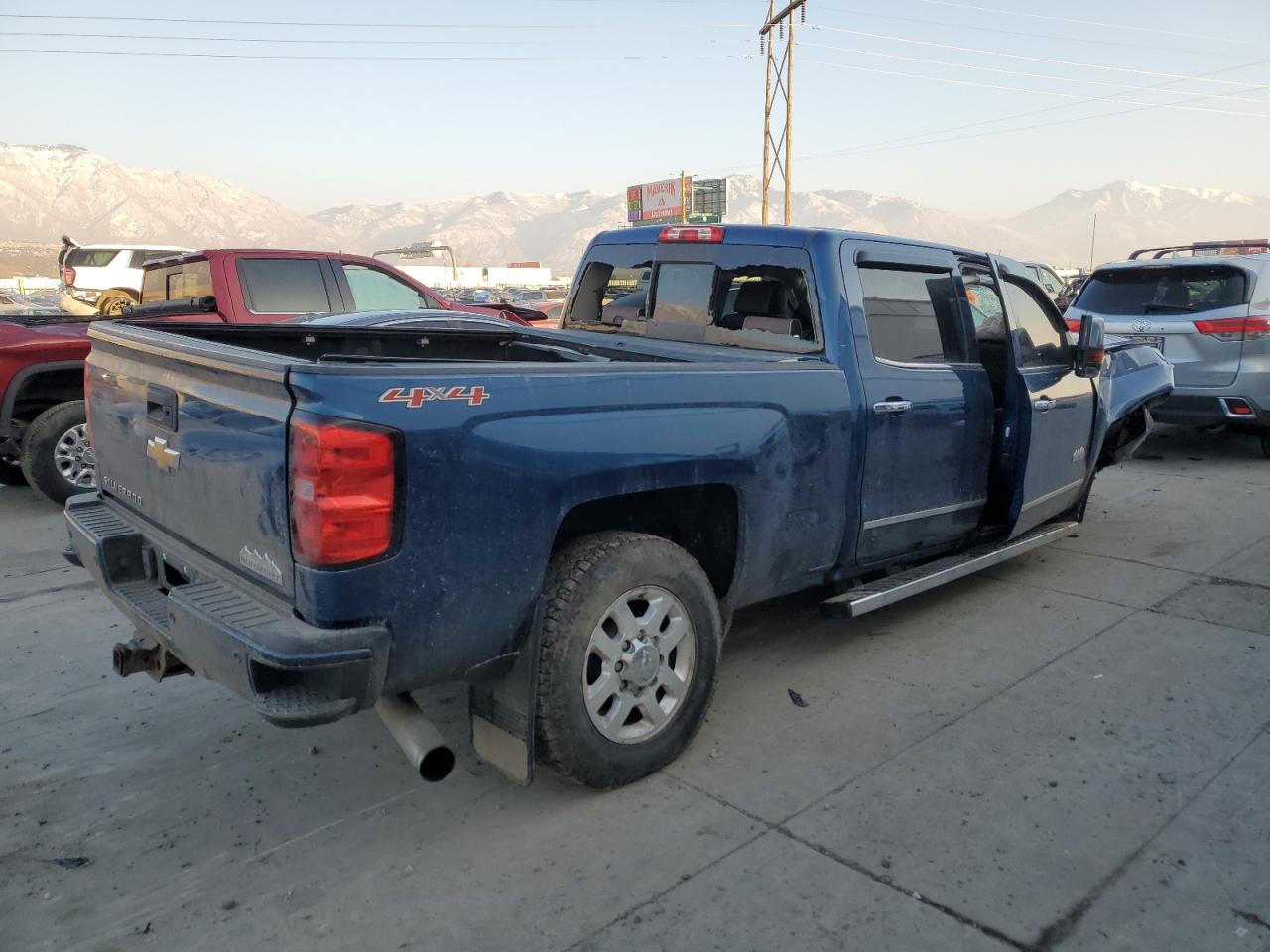 2015 Chevrolet Silverado VIN 1GC4K1E85FF599564 Copart auction photo, all over damage thumbnail 3