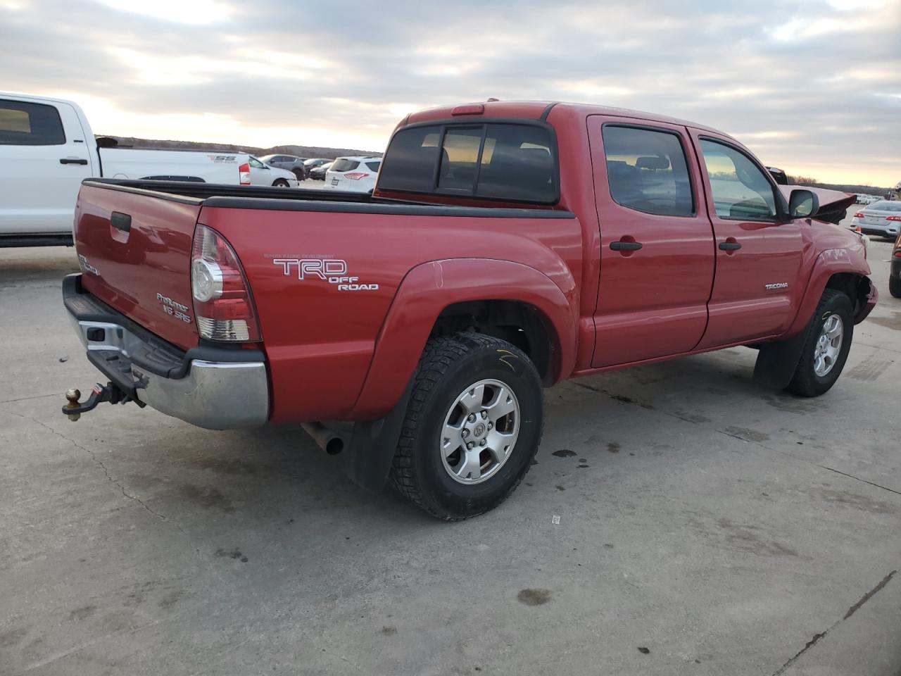 2010 Toyota Tacoma VIN 3TMJU4GN4AM095128 Copart auction photo, front end / hail damage thumbnail 3