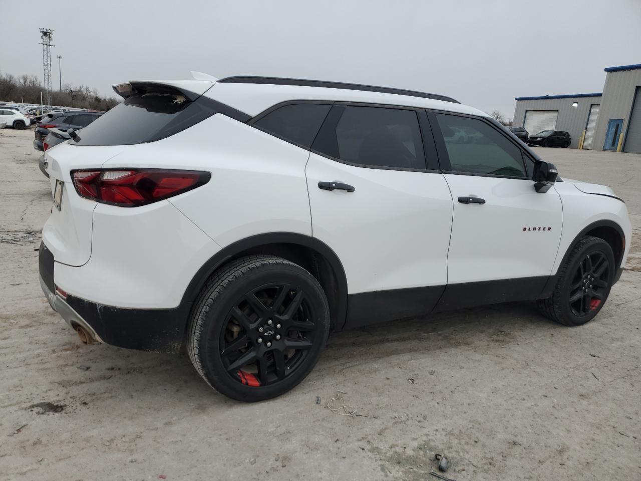 2020 Chevrolet Blazer VIN 3GNKBDRS6LS616692 Copart auction photo, front end / minor dent/scratches damage thumbnail 3
