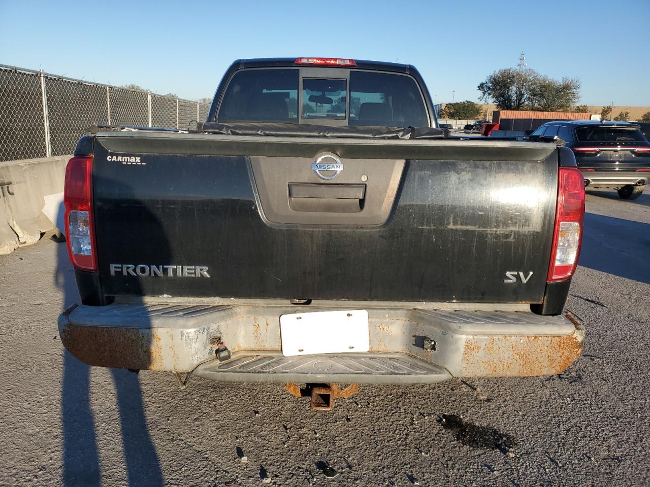 2017 Nissan Navara (Frontier) VIN 1N6BD0CT4HN727897 Copart auction photo, front end / minor dent/scratches damage thumbnail 6