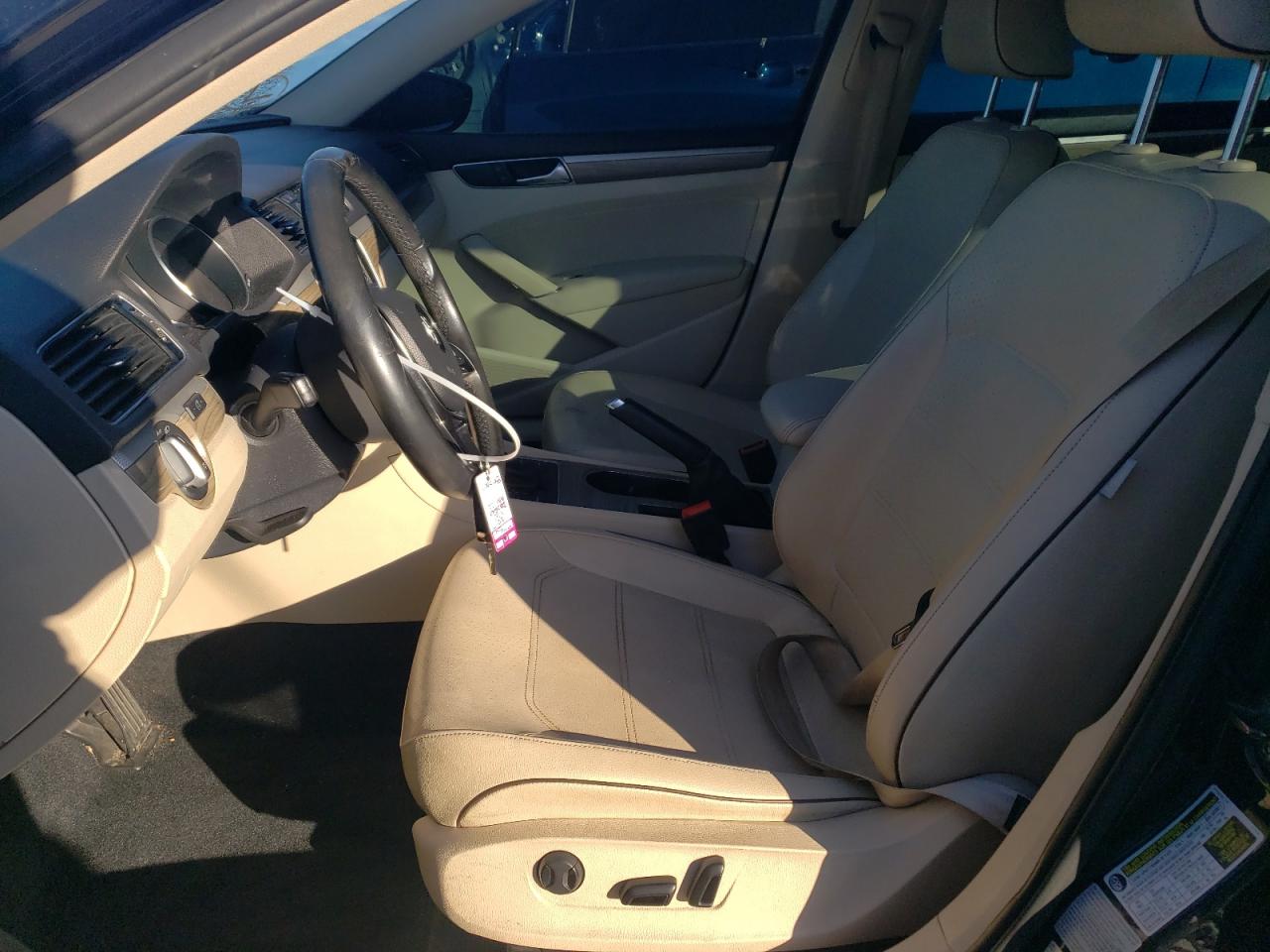2017 Volkswagen Passat VIN 1VWGT7A3XHC027124 Copart auction photo, front end / undercarriage damage thumbnail 7