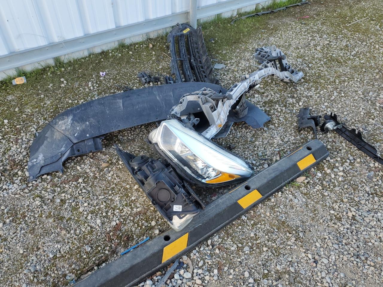 2017 Ford Escape VIN 1FMCU0F77HUB44862 Copart auction photo, front end damage thumbnail 12