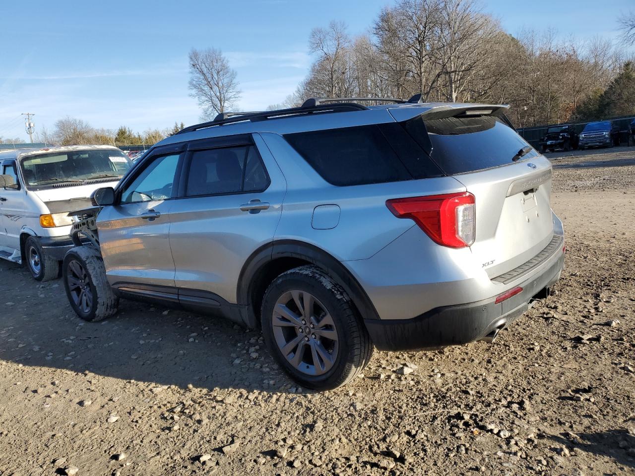 2022 Ford Explorer VIN 1FMSK8DH1NGB63249 Copart auction photo, front end / minor dent/scratches damage thumbnail 2
