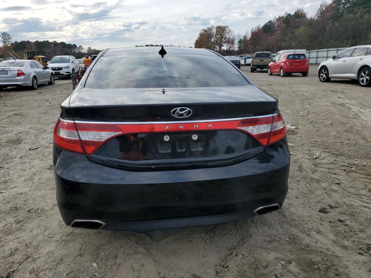 2017 Hyundai Azera VIN KMHFG4JG4HA583053 Copart auction photo, side / minor dent/scratches damage thumbnail 6