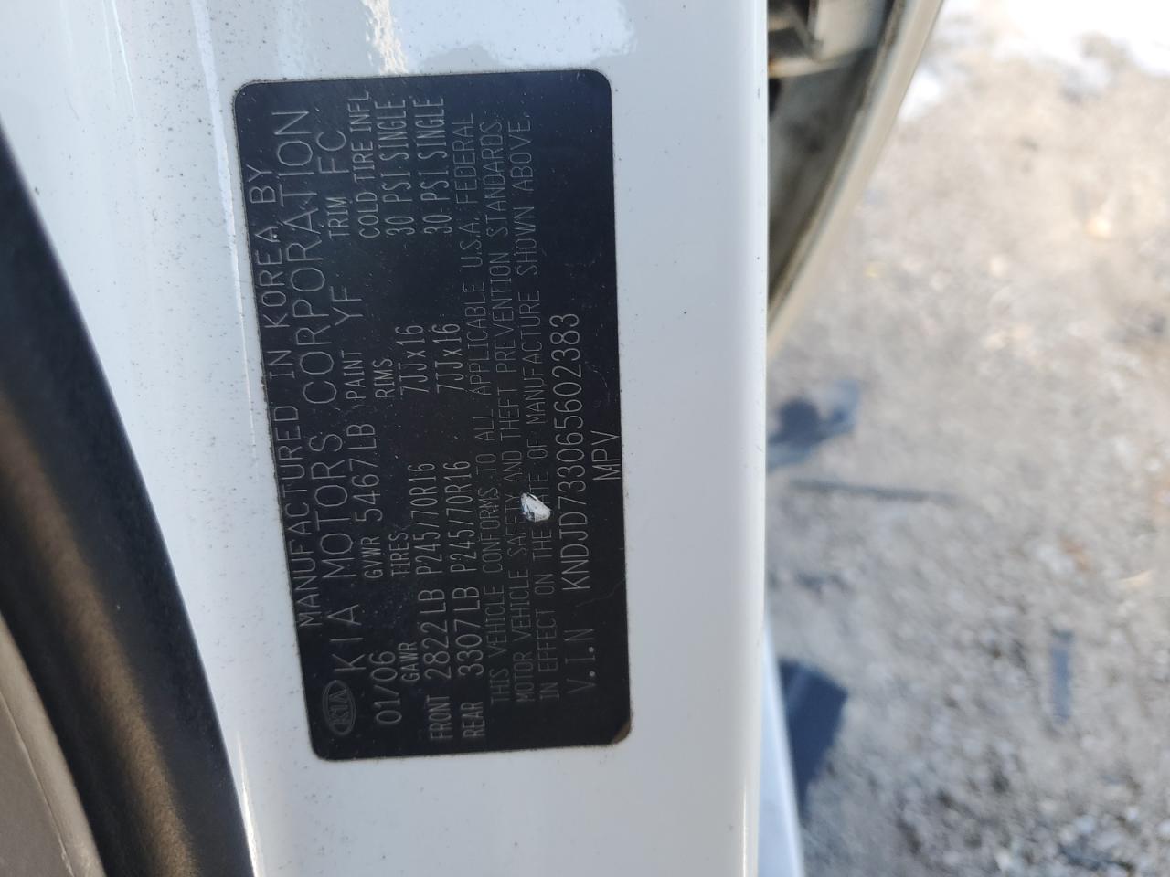 2006 KIA Sorento VIN KNDJD733065602383 Copart auction photo, front end damage thumbnail 13