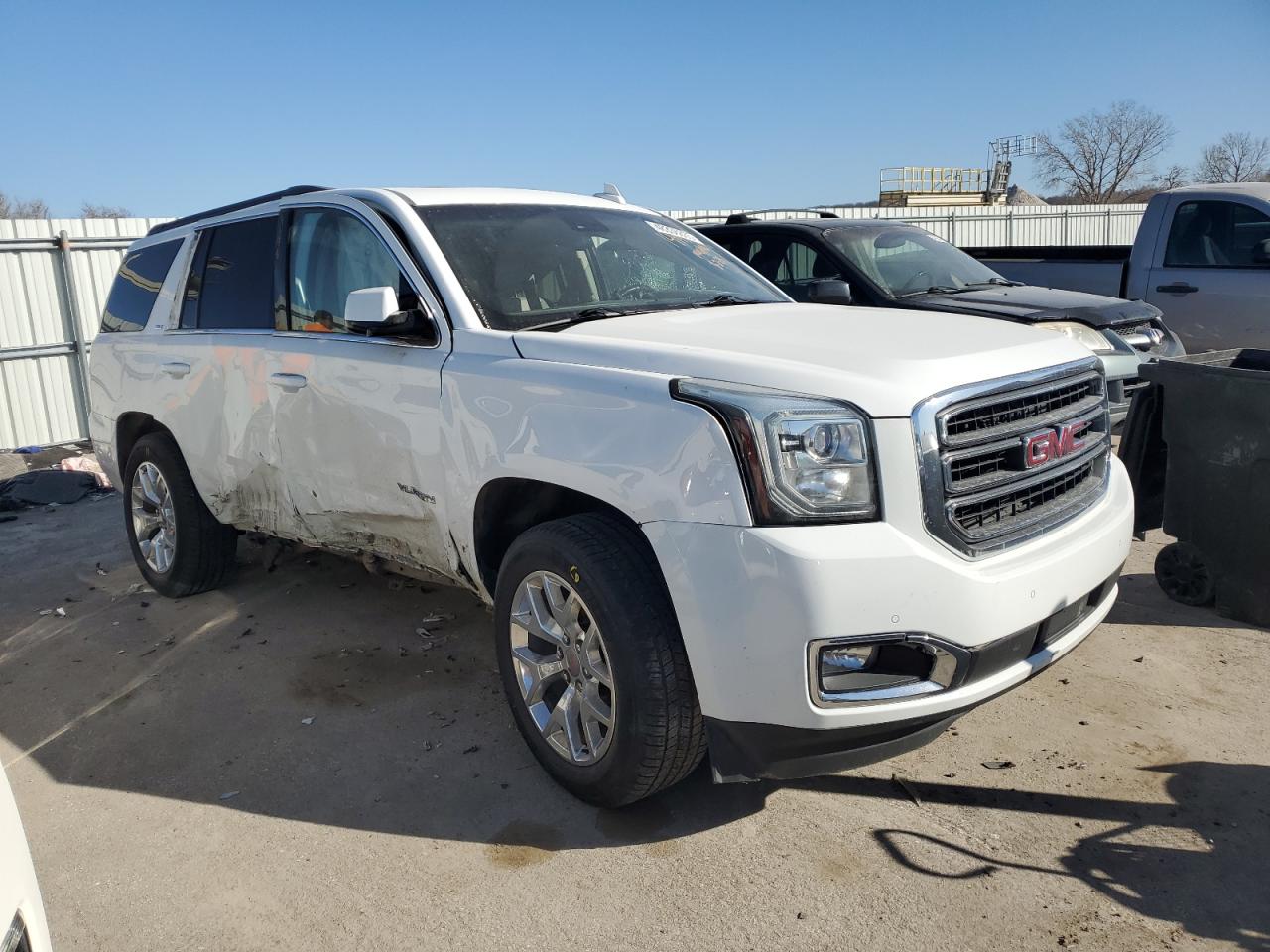 2015 GMC Yukon VIN 1GKS2BKC9FR539411 Copart auction photo, side damage thumbnail 4