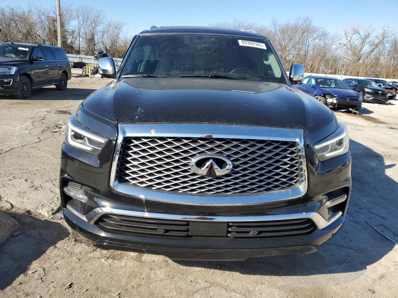 2018 Infiniti QX80 VIN JN8AZ2NF2J9660514 Copart auction photo, side / minor dent/scratches damage thumbnail 5