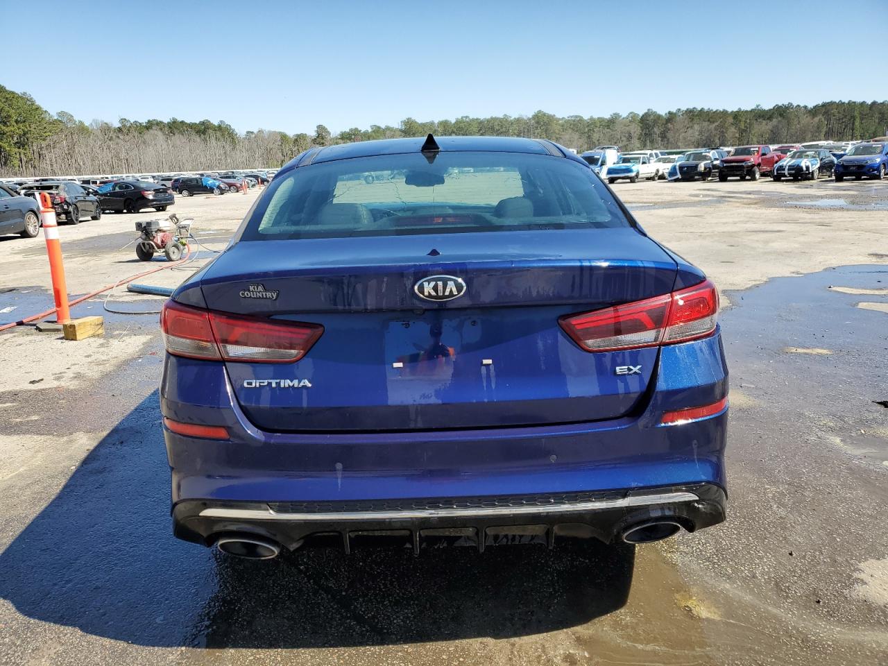 2019 KIA Optima VIN 5XXGU4L17KG315183 Copart auction photo, front end damage thumbnail 6