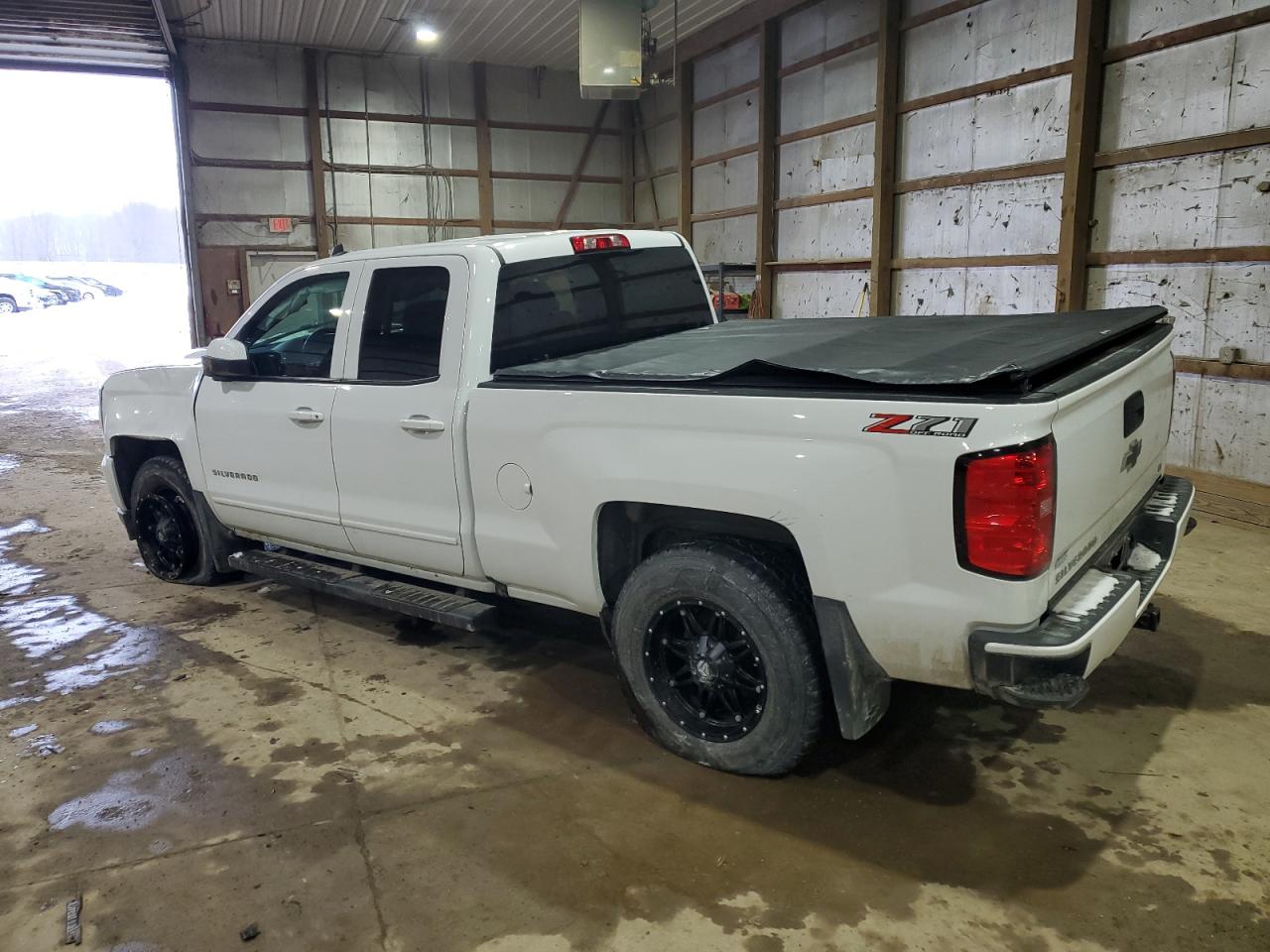 2018 Chevrolet Silverado VIN 2GCVKREC2J1106382 Copart auction photo, front end / minor dent/scratches damage thumbnail 2