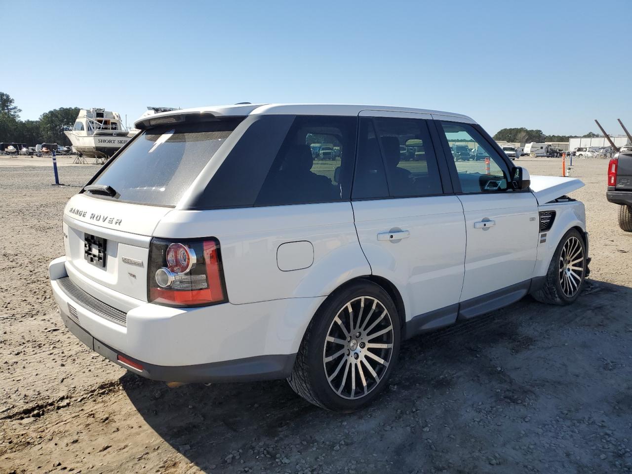 2013 Land Rover Range Rover VIN SALSK2D40DA764127 Copart auction photo, front end damage thumbnail 3