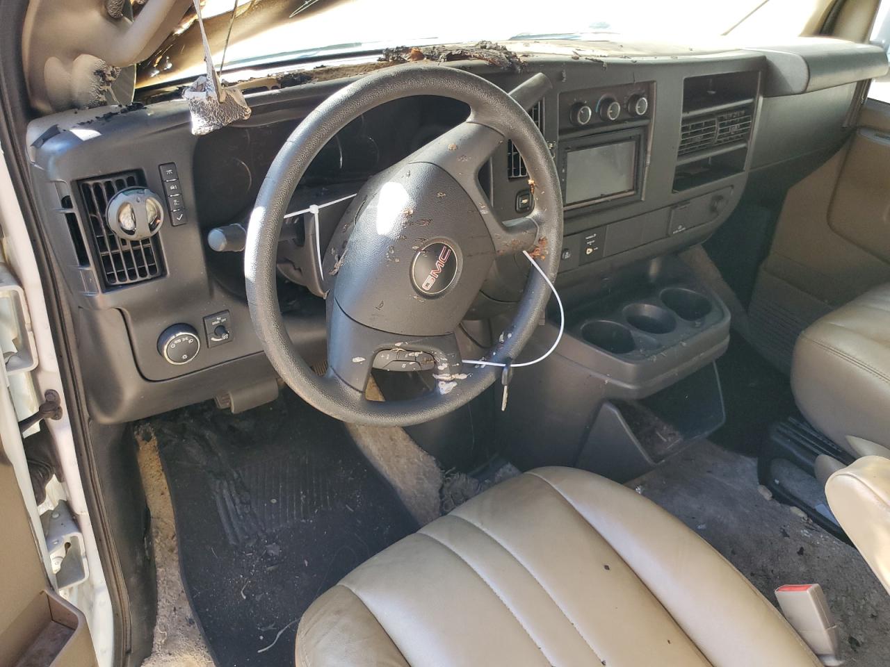 2017 GMC Savana VIN 1GTW7AFF2H1349738 Copart auction photo, burn damage thumbnail 8