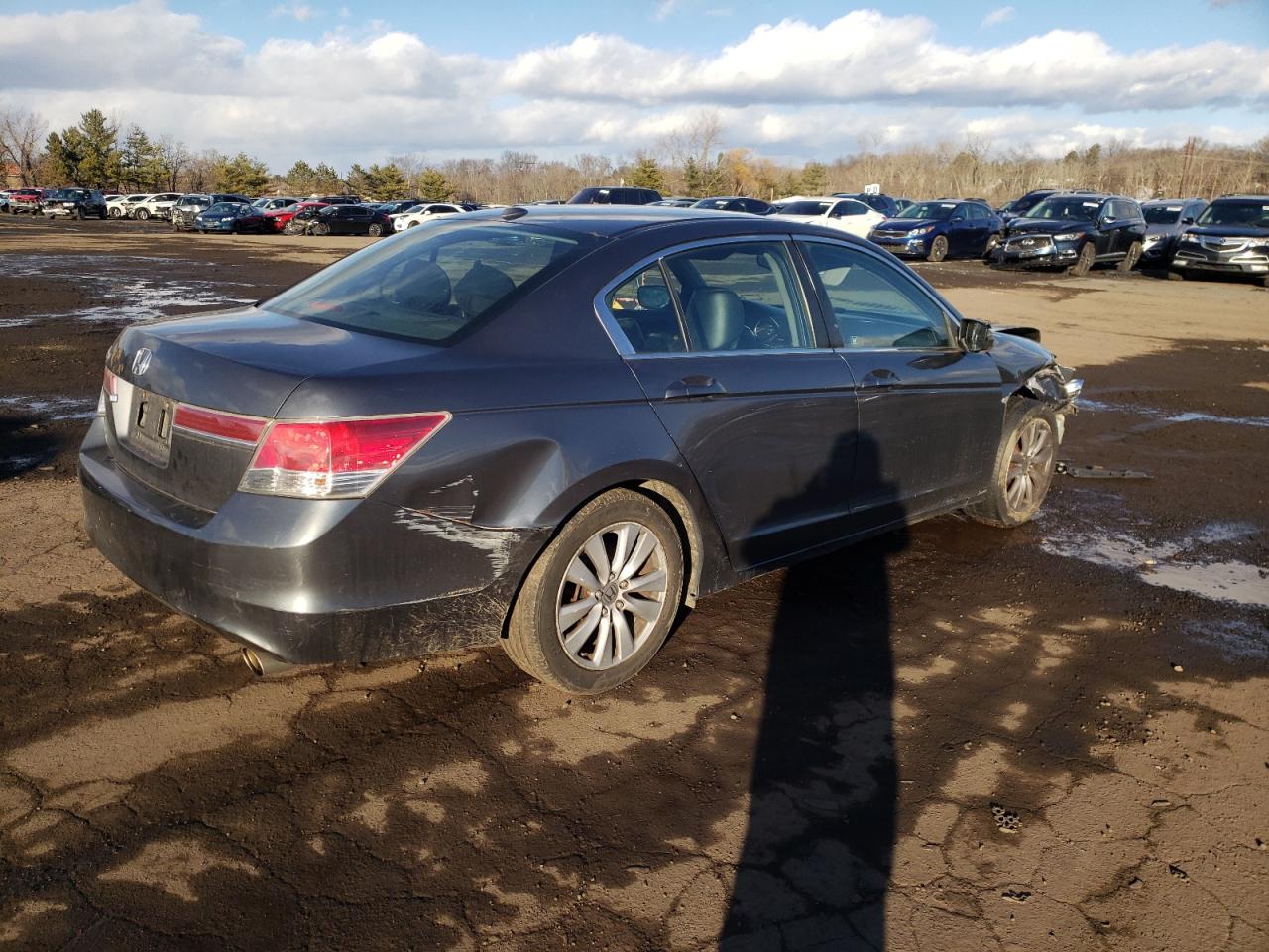 2011 Honda Accord VIN 1HGCP2F86BA005347 Copart auction photo, front end / rear end damage thumbnail 3