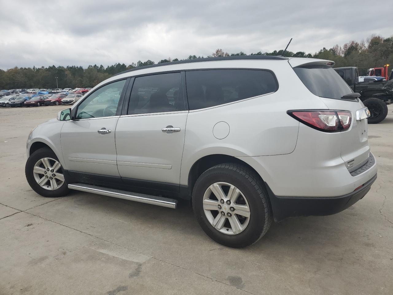 2013 Chevrolet Traverse VIN 1GNKRGKD3DJ257815 Copart auction photo, front end damage thumbnail 2