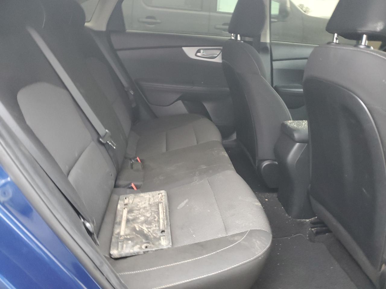 2023 KIA Forte VIN 3KPF24AD2PE525642 Copart auction photo, undercarriage / minor dent/scratches damage thumbnail 10