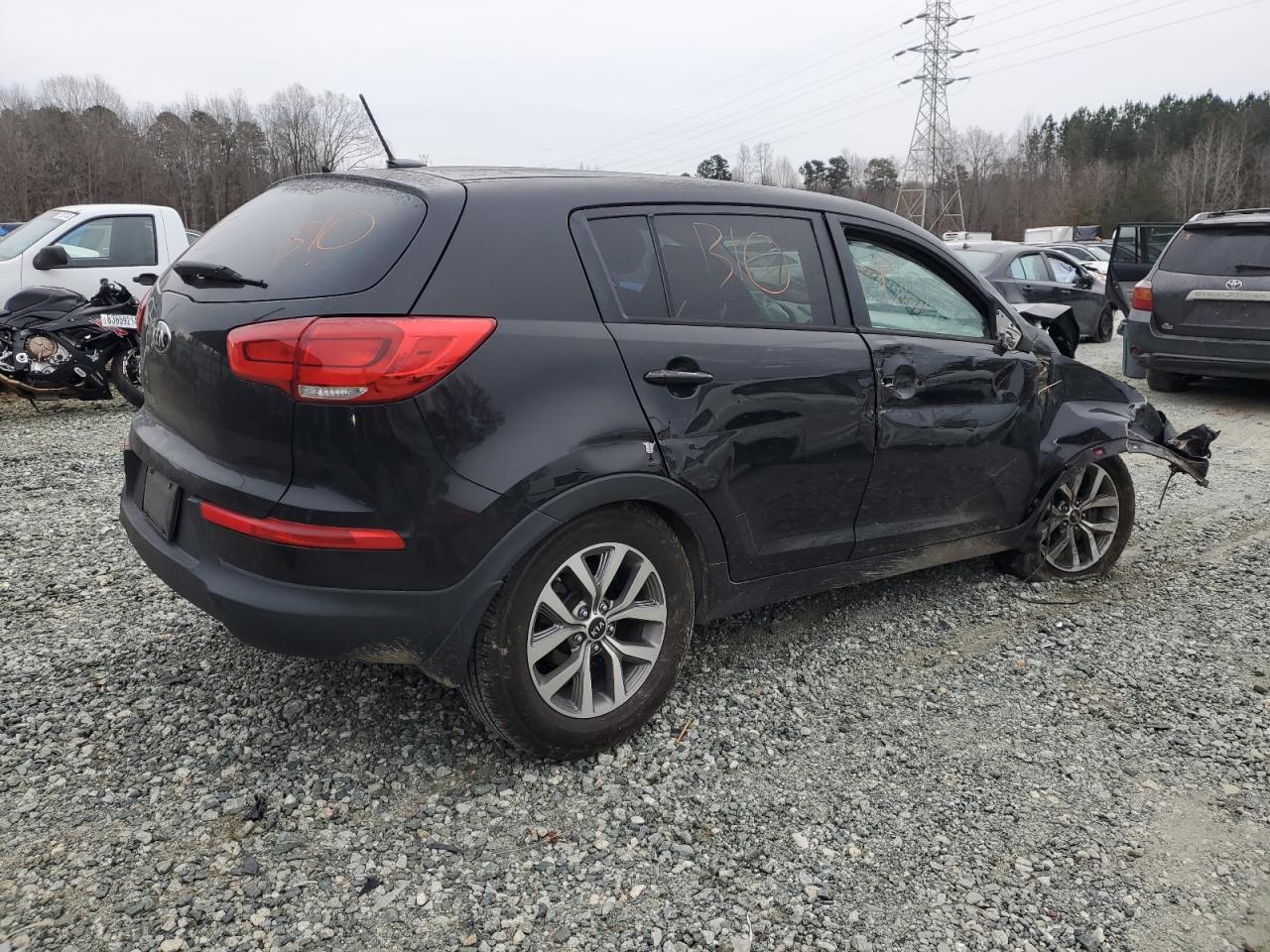 2016 KIA Sportage VIN KNDPB3AC3G7839337 Copart auction photo, all over damage thumbnail 3