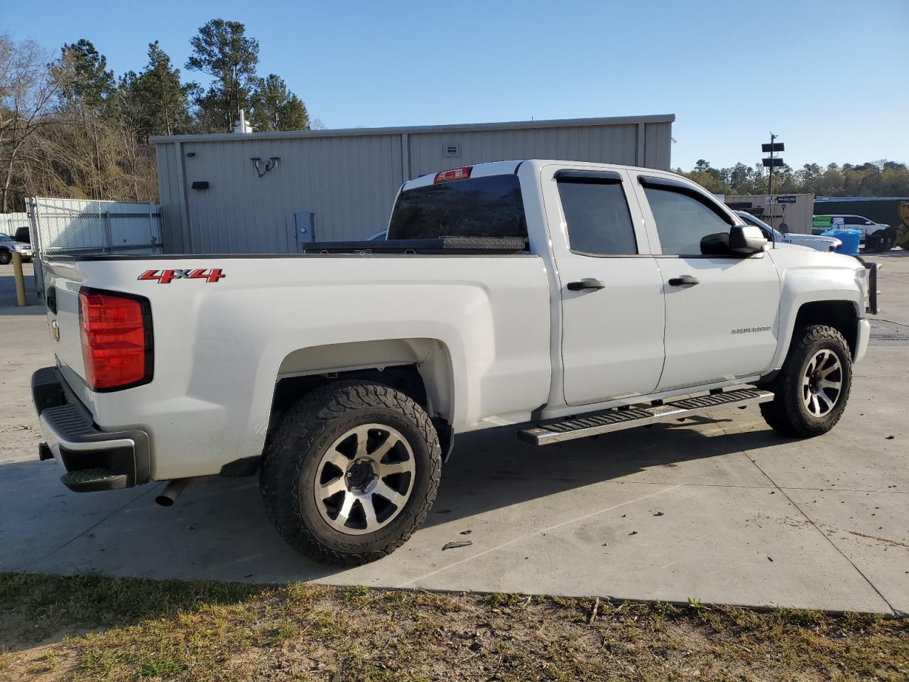 2018 Chevrolet Silverado VIN 1GCVKPECXJZ361261 Copart auction photo, front end / side damage thumbnail 3