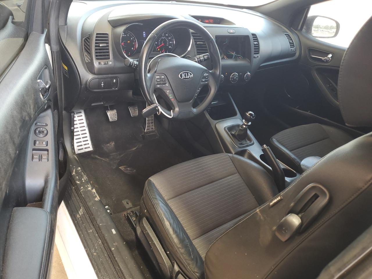 2016 KIA Forte VIN KNAFZ6A39G5606080 Copart auction photo, side damage thumbnail 8