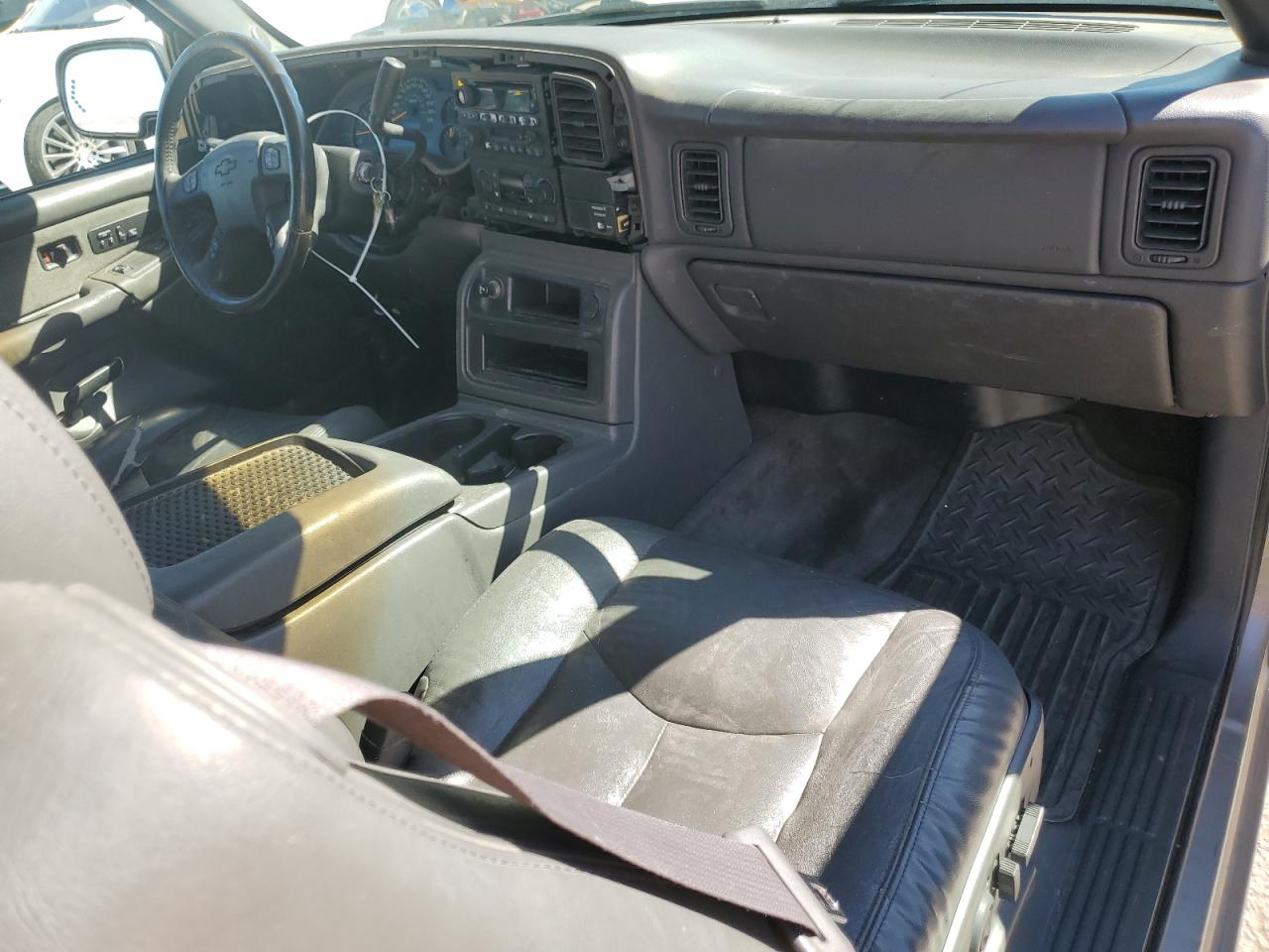 2003 Chevrolet Silverado VIN 2GCEC19TX31300959 Copart auction photo, vandalism damage thumbnail 8
