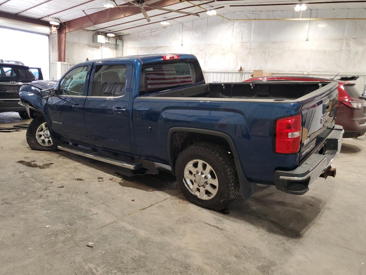 2015 GMC Sierra VIN 1GT12YEG7FF622216 Copart auction photo, front end / rear end damage thumbnail 2