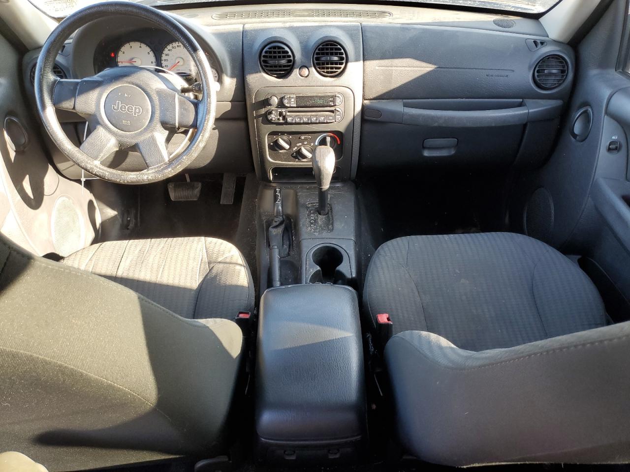2004 Jeep Liberty (North America) VIN 1J4GL48K34W273448 Copart auction photo, front end / minor dent/scratches damage thumbnail 8