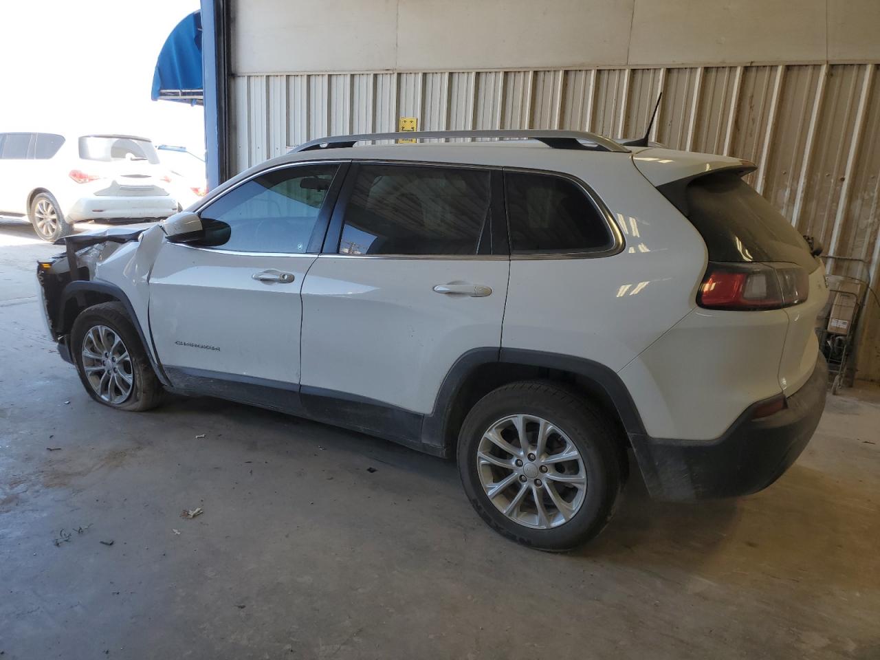 2019 Jeep Grand Cherokee VIN 1C4PJLCB2KD175646 Copart auction photo, front end / hail damage thumbnail 2