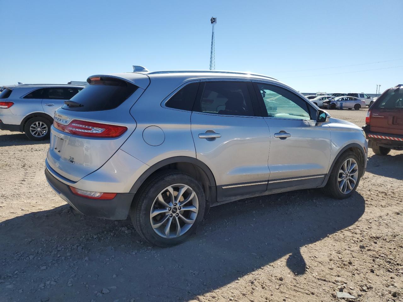 2016 Lincoln MKC VIN 5LMCJ2C97GUJ20289 Copart auction photo, hail damage thumbnail 3