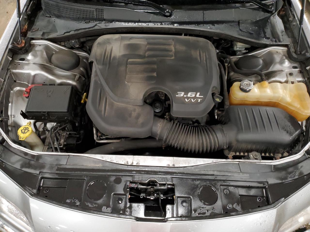 2013 Chrysler 300 VIN 2C3CCARG5DH587599 Copart auction photo, front end / side damage thumbnail 11