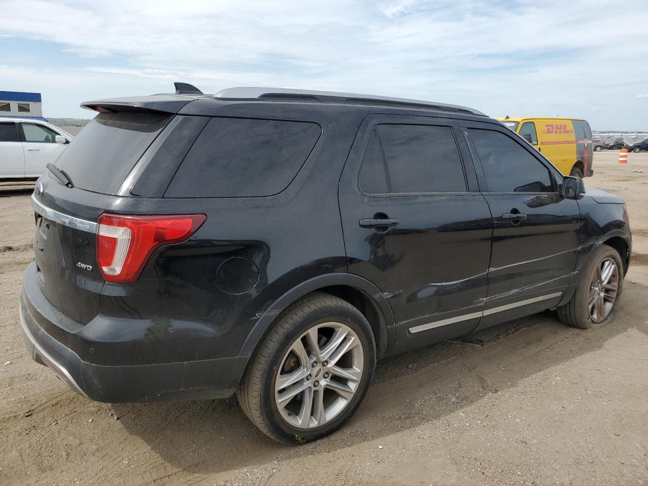 2017 Ford Explorer VIN 1FM5K8D85HGB37142 Copart auction photo, all over damage thumbnail 3