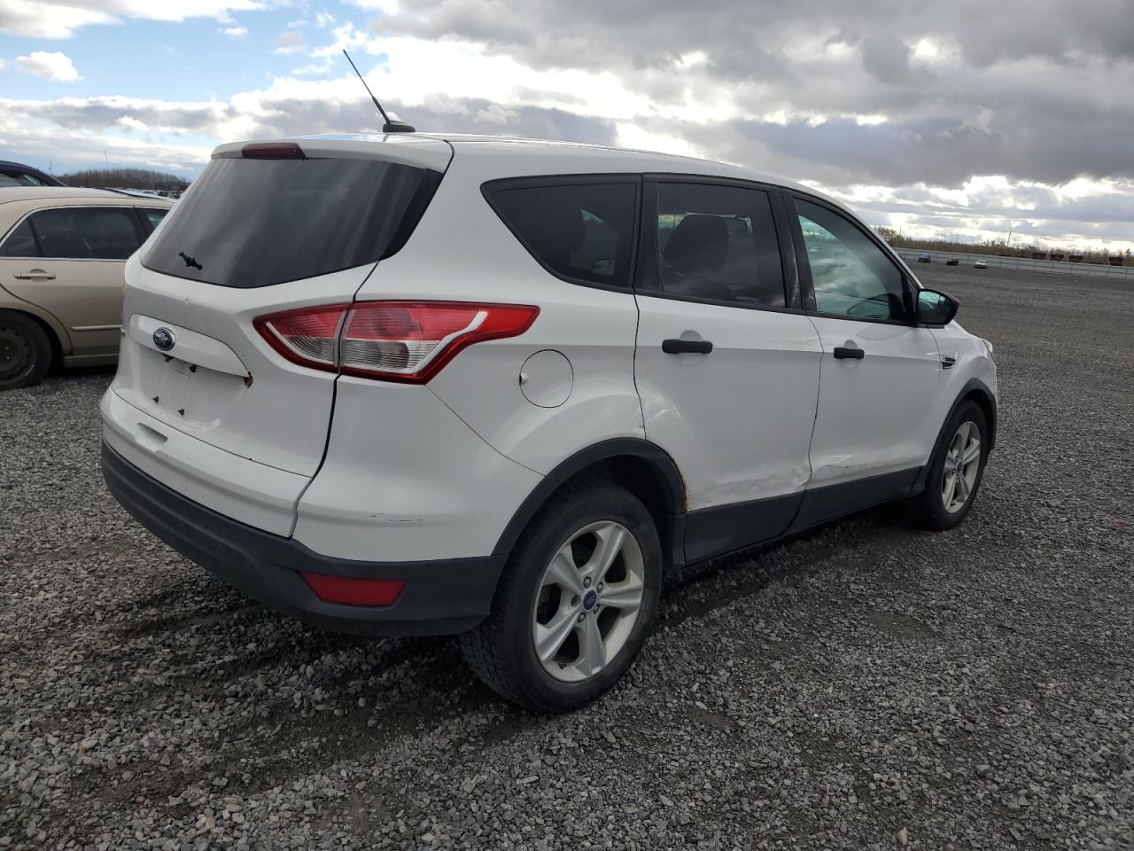 2014 Ford Escape VIN 1FMCU0F74EUD28250 Copart auction photo, front end / side damage thumbnail 3