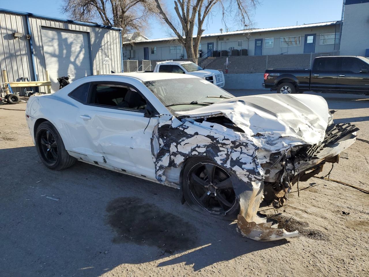 2014 Chevrolet Camaro VIN 2G1FA1E30E9222043 Copart auction photo, front end / side damage thumbnail 4