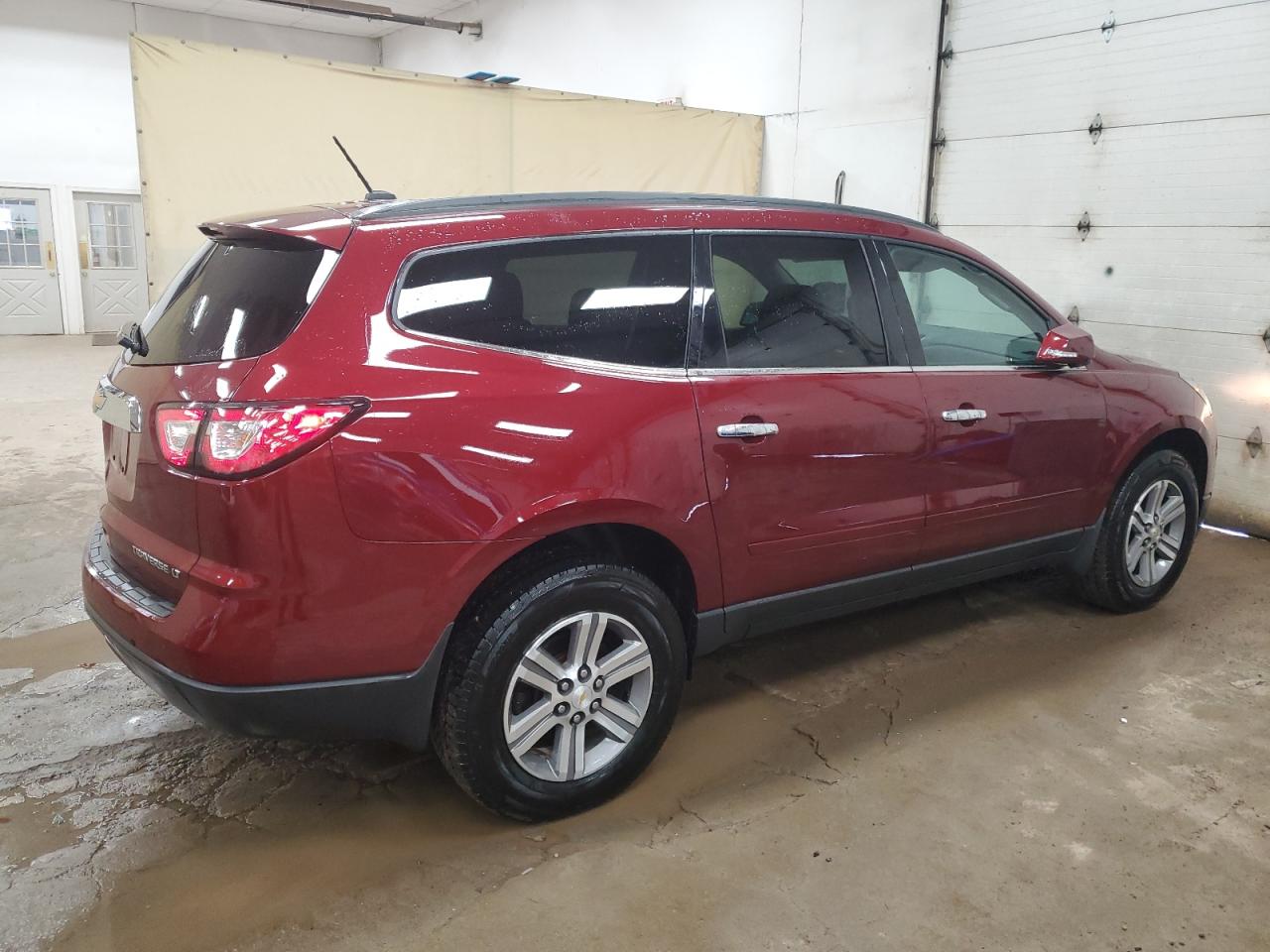2015 Chevrolet Traverse VIN 1GNKVHKDXFJ349220 Copart auction photo, front end / minor dent/scratches damage thumbnail 3