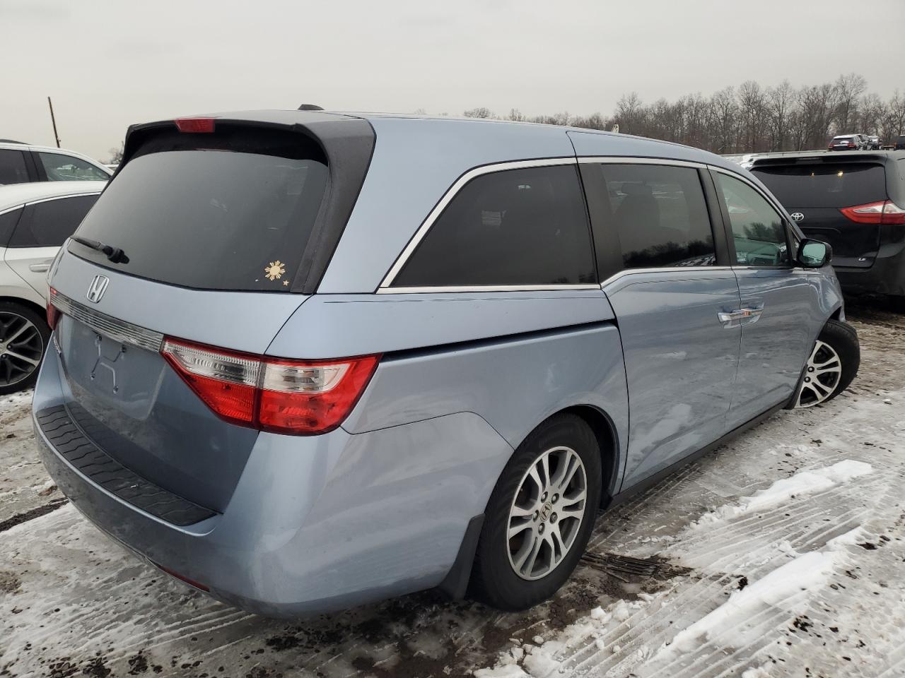 2012 Honda Odyssey VIN 5FNRL5H6XCB102819 Copart auction photo, undercarriage damage thumbnail 3