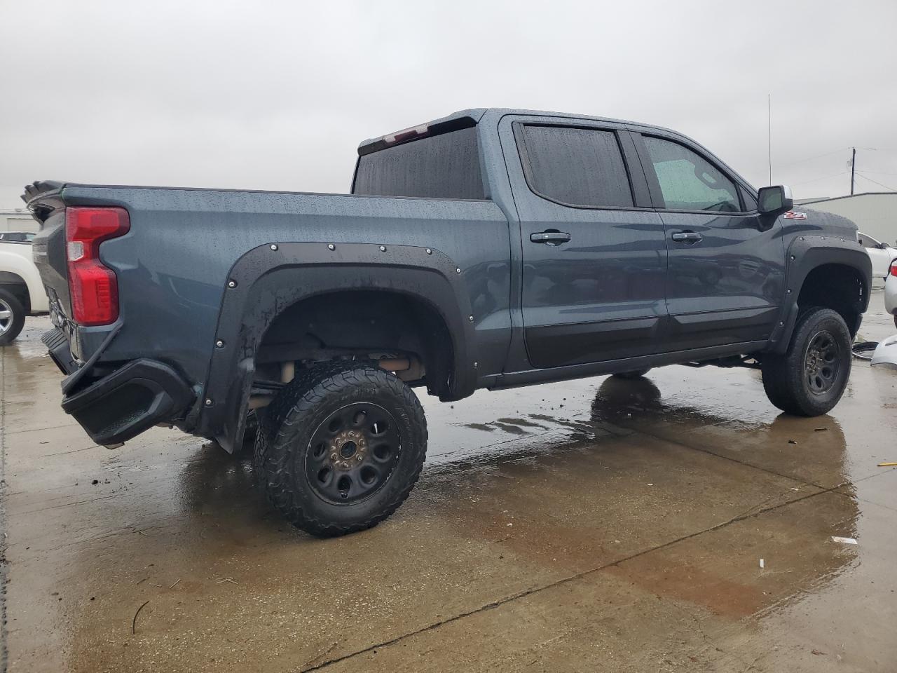2019 Chevrolet Silverado VIN 3GCUYDED8KG205190 Copart auction photo, rear end / front end damage thumbnail 3