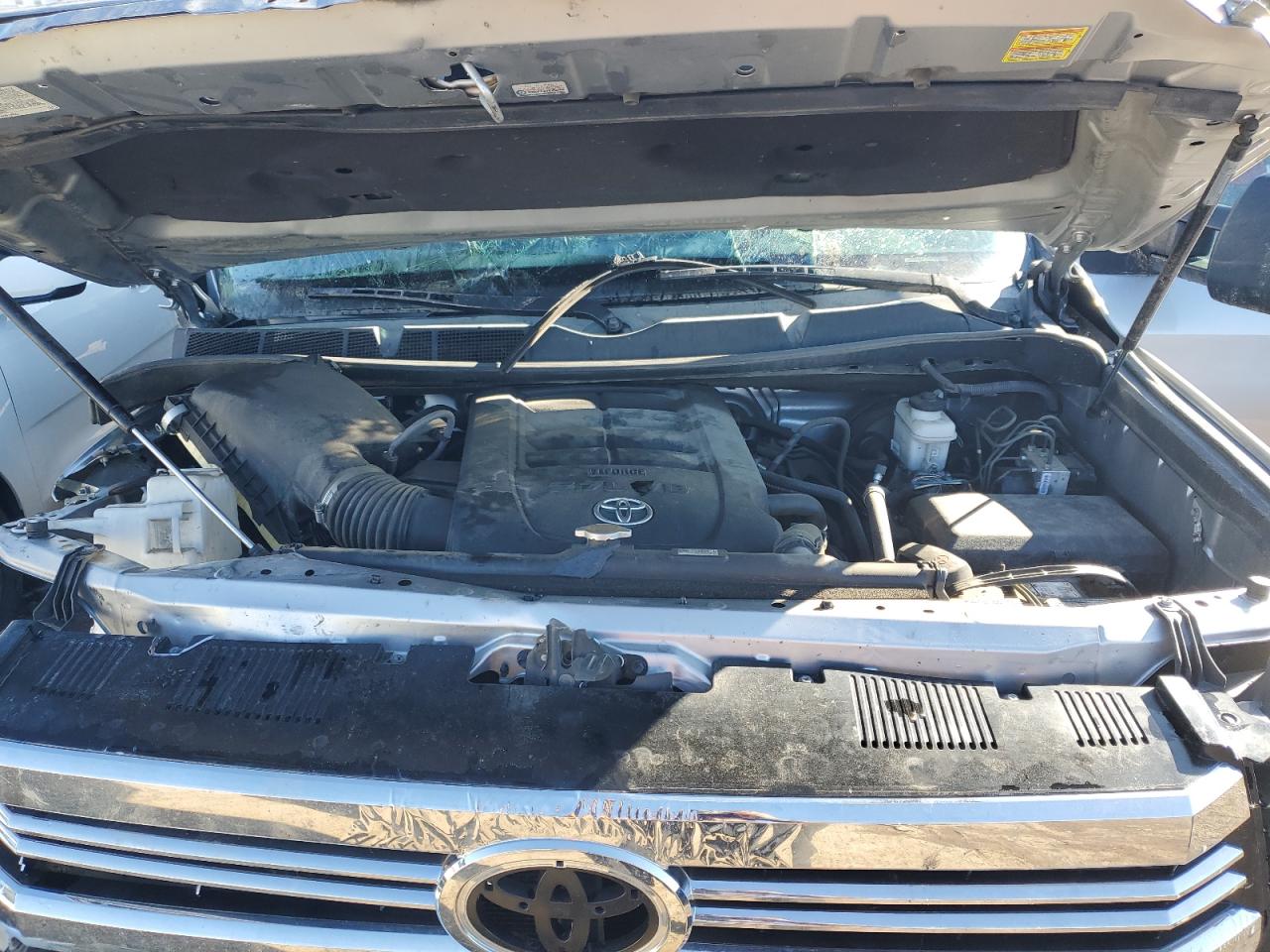 2017 Toyota Tundra VIN 5TFDW5F14HX611231 Copart auction photo, side / front end damage thumbnail 11