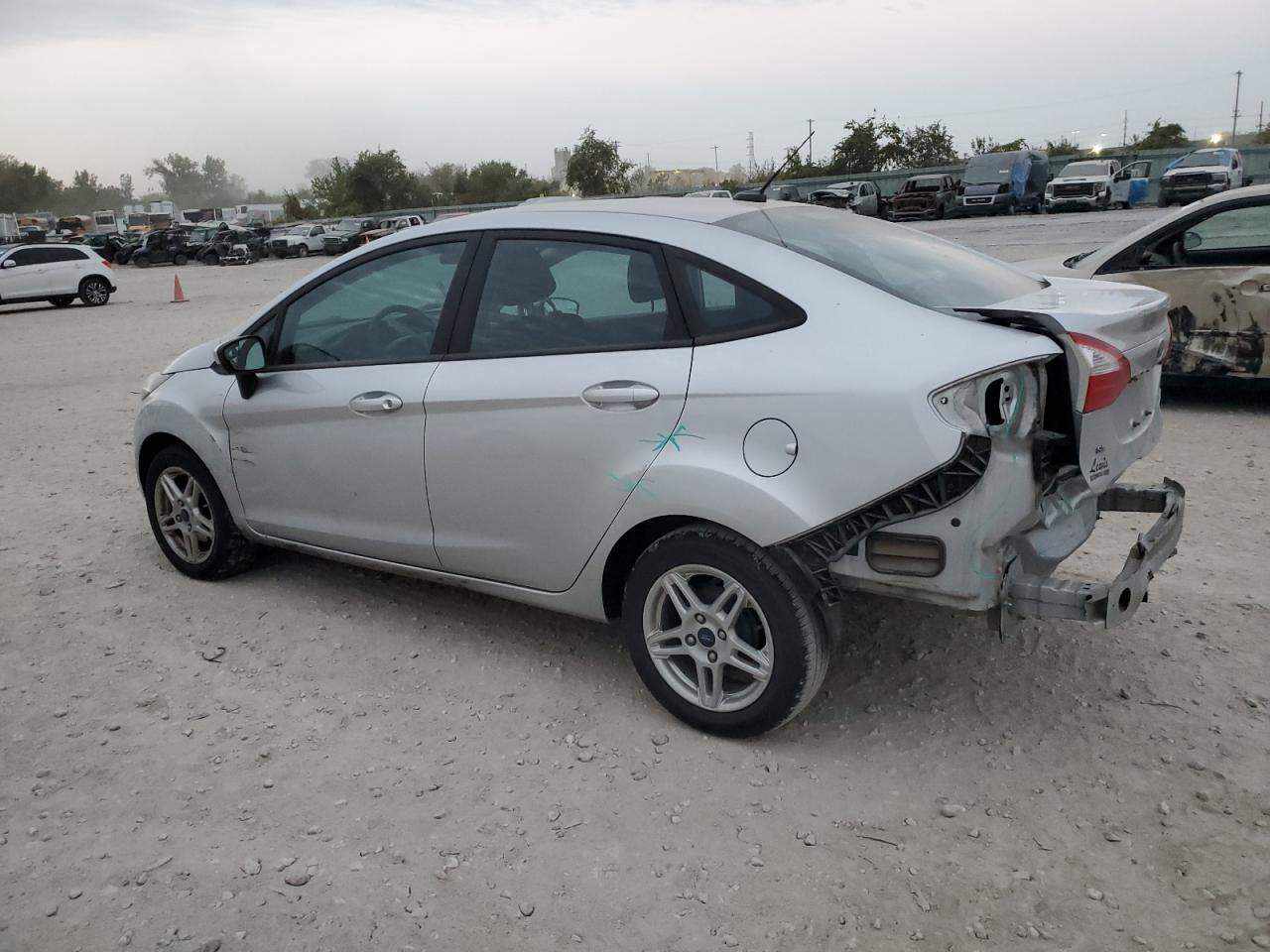 2018 Ford Fiesta VIN 3FADP4BJ0JM114921 Copart auction photo, rear end / minor dent/scratches damage thumbnail 2