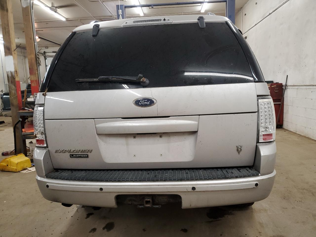 2004 Ford Explorer VIN 1FMDU75W94UB68922 Copart auction photo, rollover damage thumbnail 6
