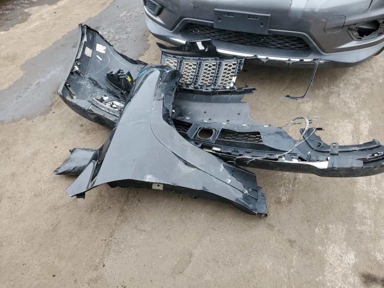 2017 Jeep Grand Cherokee VIN 1C4RJFJT8HC822006 Copart auction photo, front end damage thumbnail 12