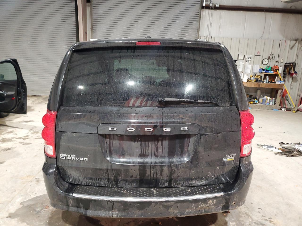2017 Dodge Caravan VIN 2C4RDGCG4HR841799 Copart auction photo, front end damage thumbnail 6